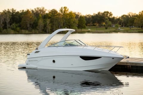 2017 Regal Boats 28 Express cruiser boat for sale in Toronto, ON