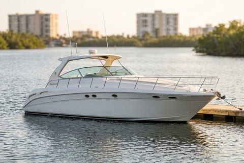 1993 Sea Ray Sundancer cruiser boat for sale in Fort Lauderdale, FL