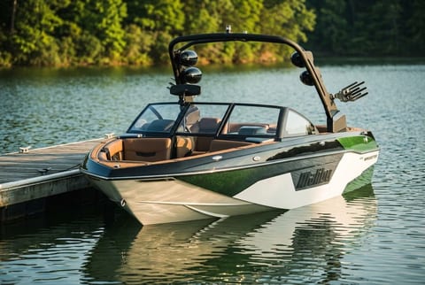 2010 Malibu Wakesetter 23 LSV ski and wakeboard boat for sale in Syracuse, IN