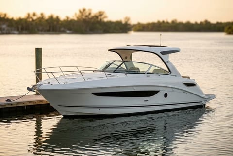 2008 Sea Ray Sundancer 350 cruiser boat for sale in Deerfield Beach, FL