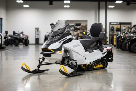 2027 Ski-Doo Grand Touring Electric snowmobile for sale in Barrie, ON