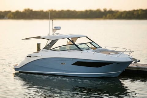 2005 Sea Ray Sundancer 320 cruiser boat for sale in Essex, MD