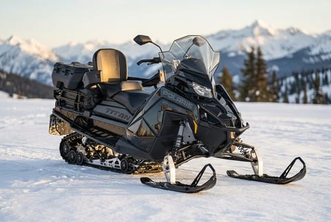 Polaris TITAN Adventure Ultimate snowmobile