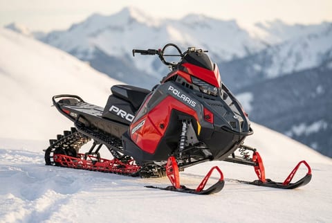Polaris PRO RMK Slash snowmobile