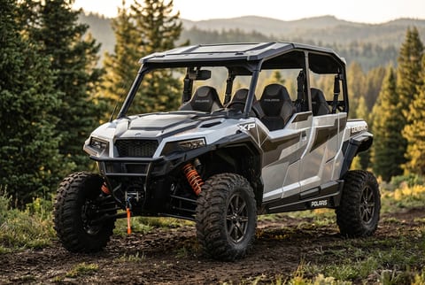 Polaris GENERAL XP 4 1000 Deluxe Ride Command Edition side-by-side