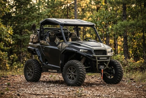 Polaris GENERAL XP 1000 Pursuit Edition side-by-side