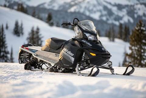 Ski-Doo Summit Everest snowmobile