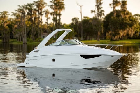 Regal Boats 28 Express cruiser boat