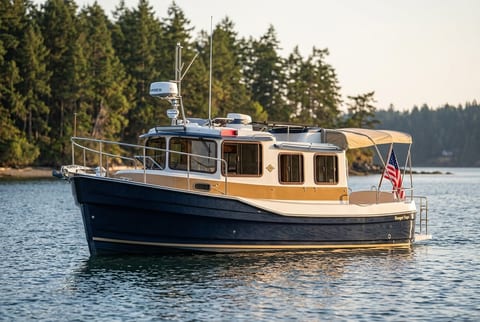 Ranger Tugs R-27 cruiser boat
