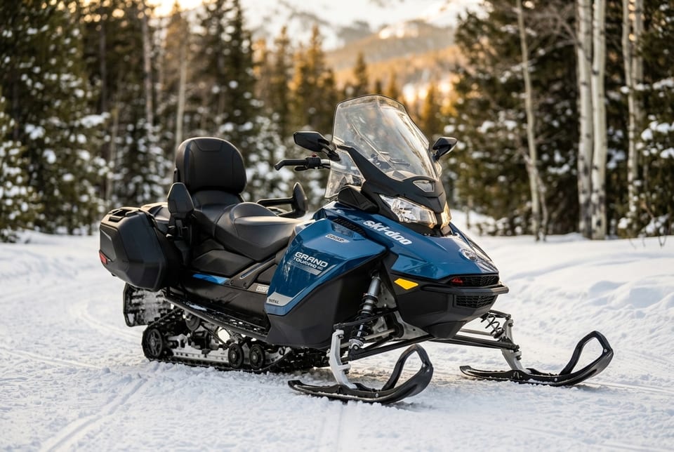 Ski-Doo Grand Touring SE snowmobile